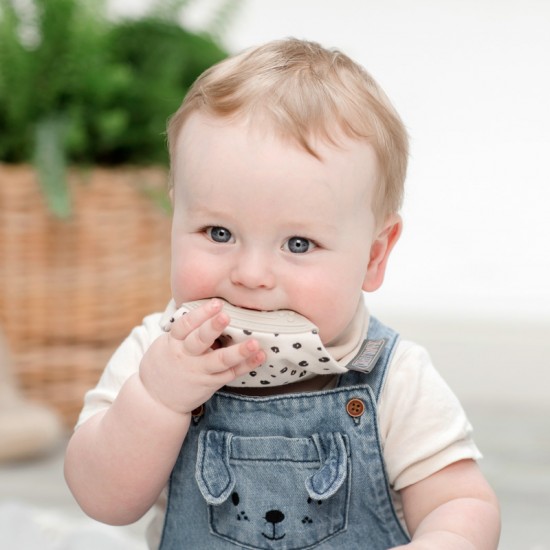 Cheeky Chompers Neckerchew Premium podbradnjak s grickalicom - Leopard Spots