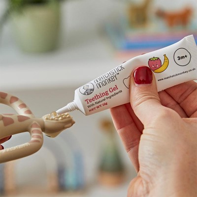 Matchstick Monkey Poklon set Grickalica i Prirodni gel za desni – Zofi Žirafa